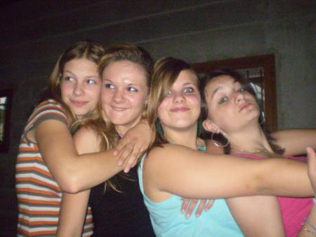 ClEmEnCe,RoSiE,mAnOn & FrAnCoiSe
